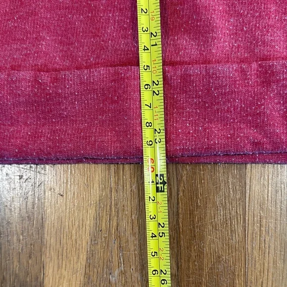 *last chance* NFL Team Apparel | Women’s Red Chiefs Sweatshirt - Picture 7 of 16